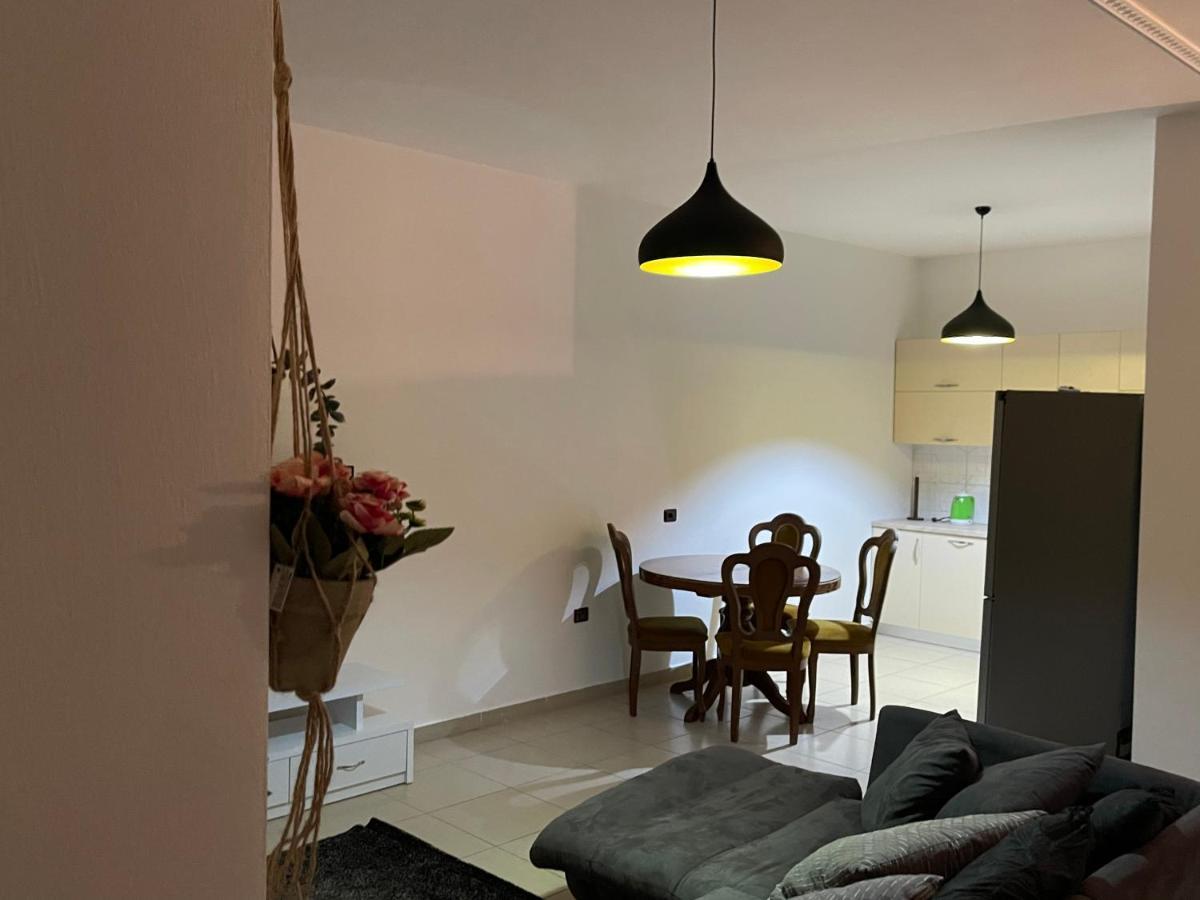 Dardana&Gerjon Apartament Kamez ภายนอก รูปภาพ