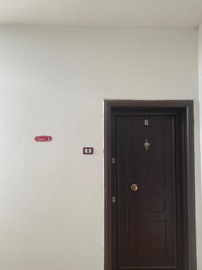 Dardana&Gerjon Apartament Kamez ภายนอก รูปภาพ